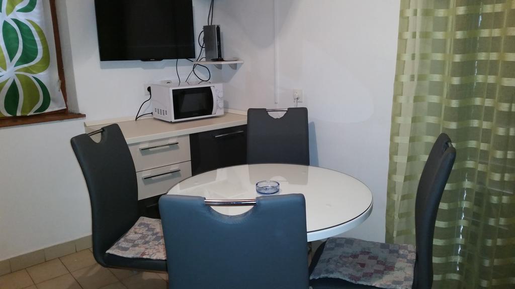 Apartments Orlic Sali Cameră foto